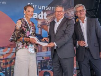 150 Jahre Wiesbadener Verkehrsbetriebe: Museumsbus, Straßenfest und Blick auf die Zukunft