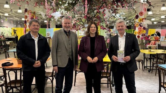 Frühlingsmarkt nutzt das frühere SportScheck Gebäude als Popuport in Wiesbaden