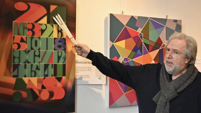 Geometrische Kompositionen und Farben: Jürgen Felger zeigt digitale Drucke im Rathausfoyer Geometrische Kompositionen und Farben: Jürgen Felger zeigt digitale Drucke im Rathausfoyer