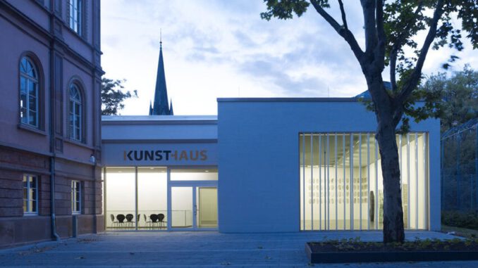 Kunsthaus Wiesbaden öffnet Atelierhaus und präsentiert Ausstellungen zur Kurzen Nacht