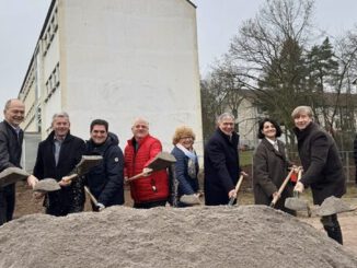Wiesbaden erweitert Kohlheckschule: Mensa, Ganztag und Doppelsporthalle geplant